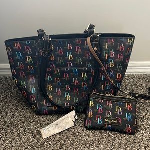 Dooney and Bourke Medium Tote and Wristlet